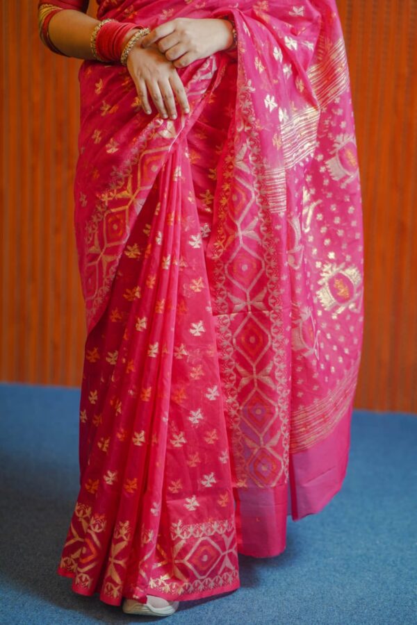 100 Count Jamdani Saree - Image 6