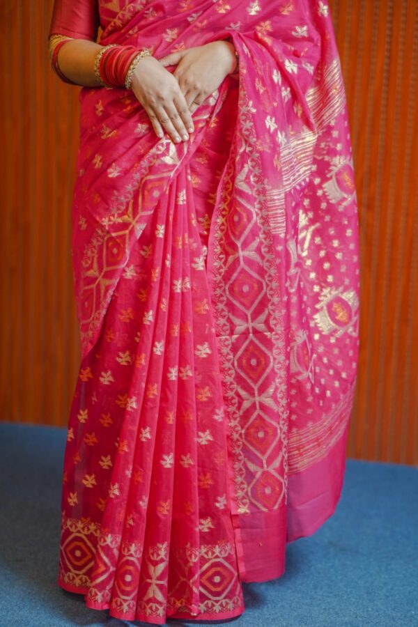 100 Count Jamdani Saree - Image 7