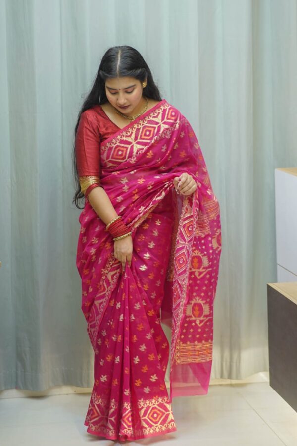 100 Count Jamdani Saree - Image 2