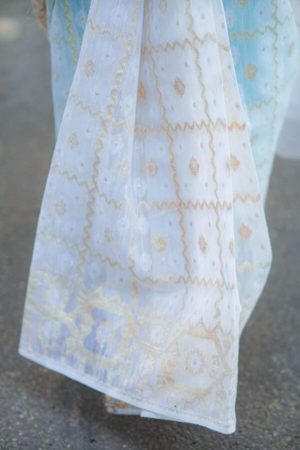 90 Count Jamdani Saree - Image 6