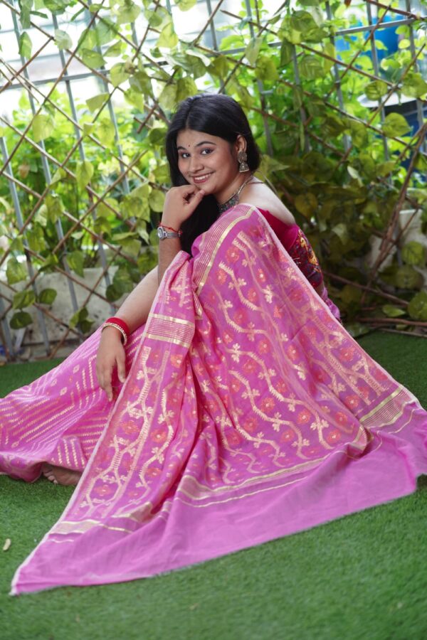 90 Count Jamdani Saree - Image 2